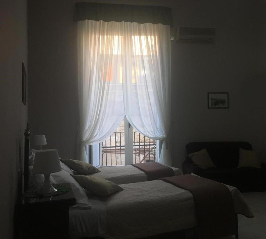 Soggiorno Paradiso เนเปิลส์ ภายนอก รูปภาพ